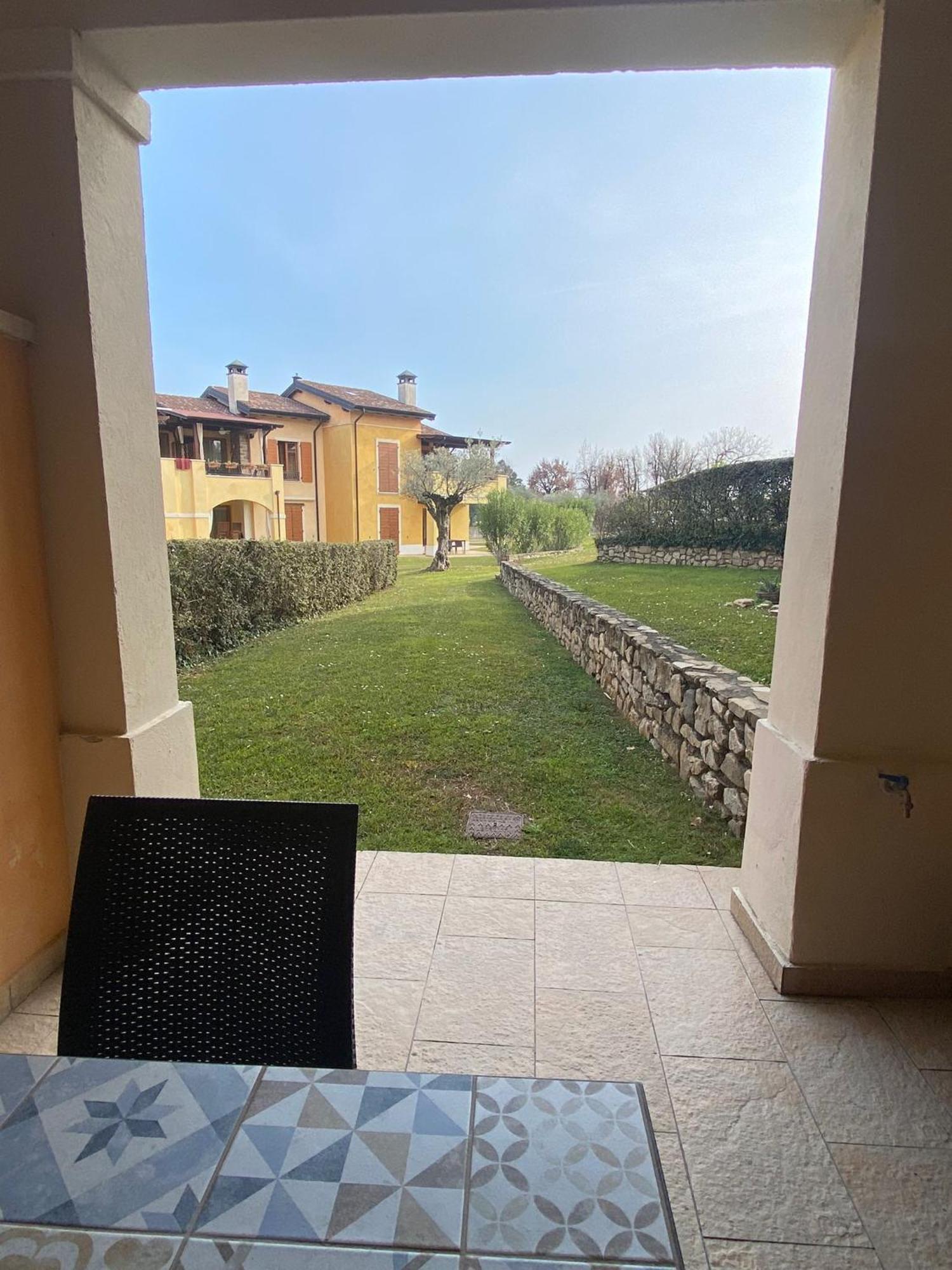 The Flowers - Apartments With Private Garden In Residence With Pool Manerba del Garda Dış mekan fotoğraf