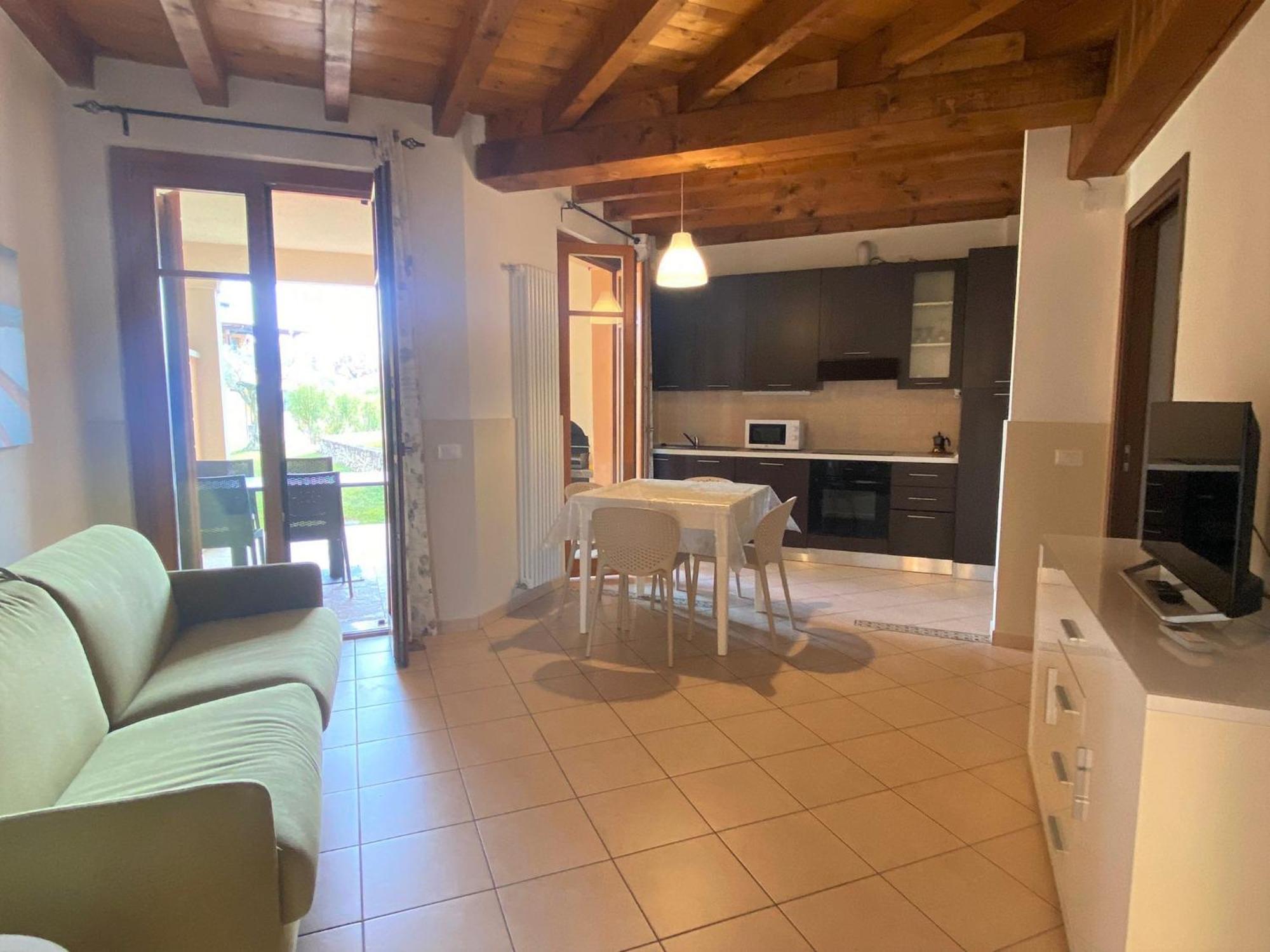 The Flowers - Apartments With Private Garden In Residence With Pool Manerba del Garda Dış mekan fotoğraf